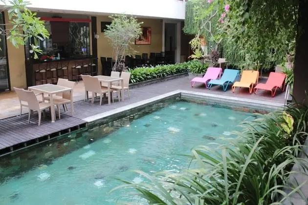 100 Sunset Hotel - CHSE Certified - Havuz