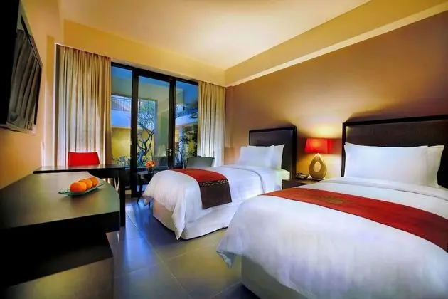 100 Sunset Hotel - CHSE Certified - Oda
