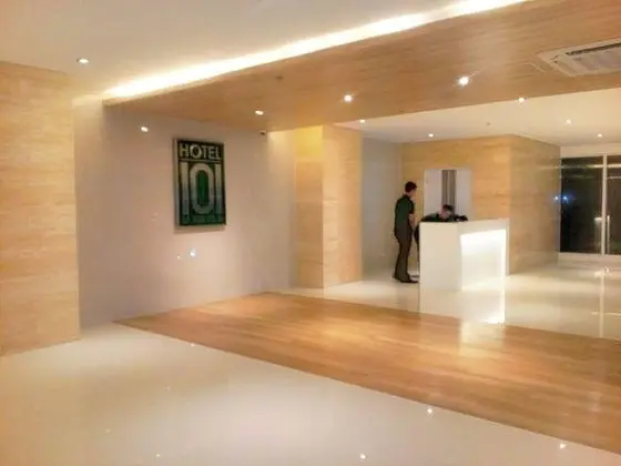 Hotel 101 - Manila - Lobi