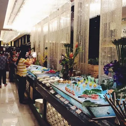 Hotel 101 - Manila - Yeme / İçme