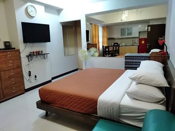 101 Newport Condo Across the Airport