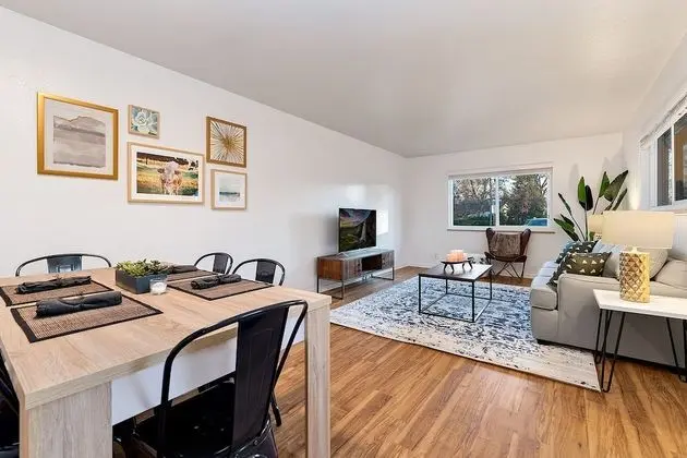 1020 Garfield St Suite 4 - Oda
