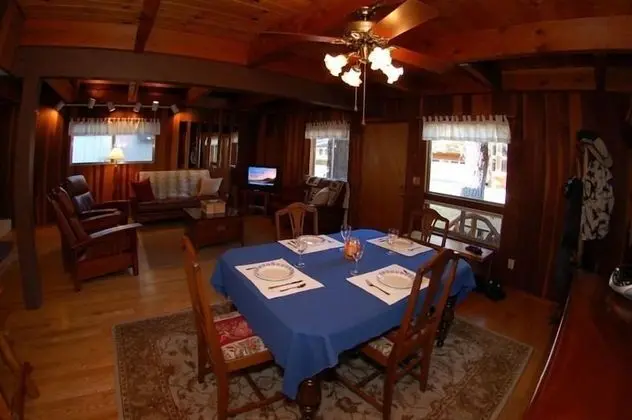 1028 Silverwood Circle - Oda Düzeni