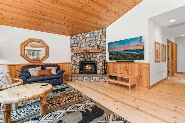 104 - Cozy Cabin in Pinewood Estates