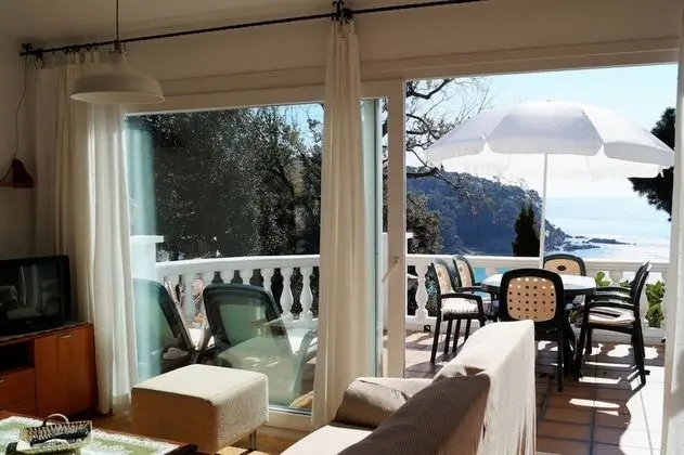 107522 - Apartment in Cala Canyelles