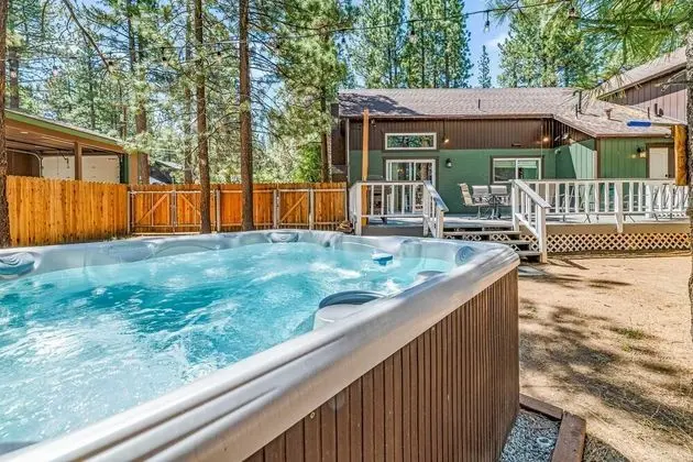108 - Rustic Ridge Manor