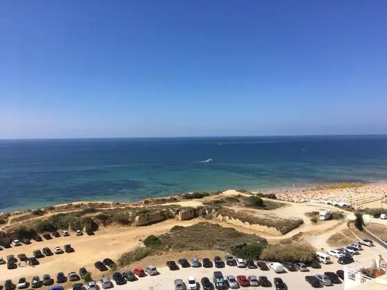 10E Torre Rocha by Casas & Papéis