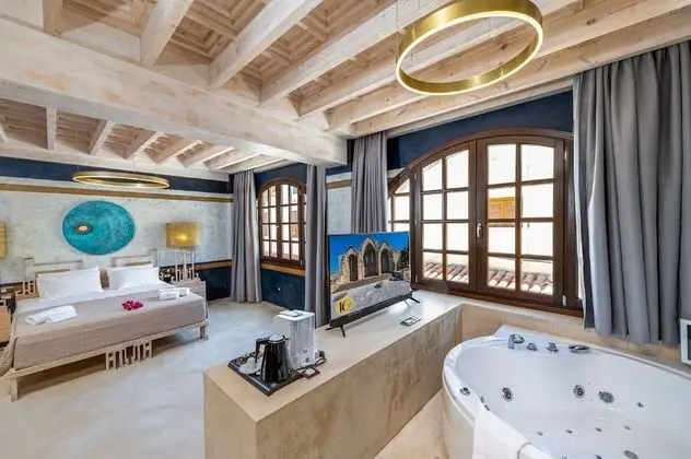 10GR Boutique Hotel and Wine Bar - Öne Çıkan Resim