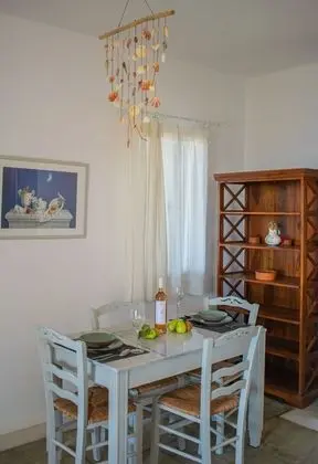 Villa 110 m2 in Agia Irini, Walking Distance to Beach With Pool Access, 7 Guests - Yerinde Yemek