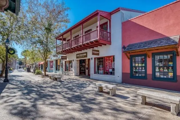110 St. George Street - Dış Mekan