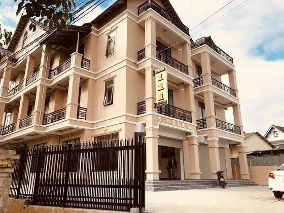 Hotel 111