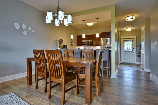 115 Fairway Court - Yerinde Yemek
