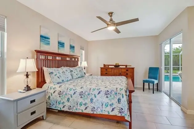 124 SE 28th Ter - Oda