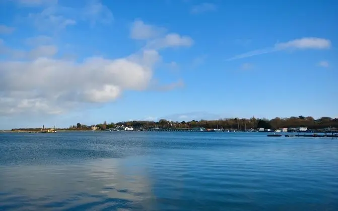 12A Solent Landing Direct Beach Access