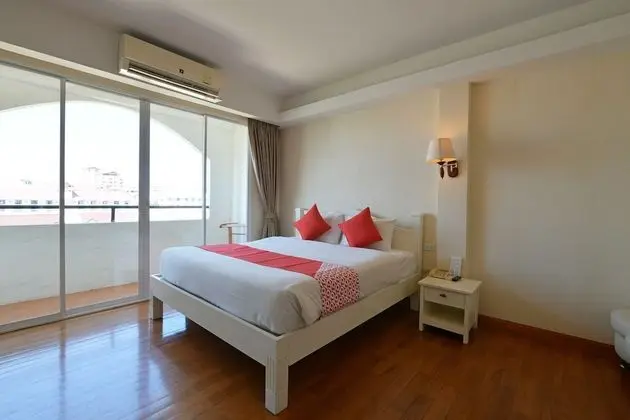 12HEH Pattaya - Oda