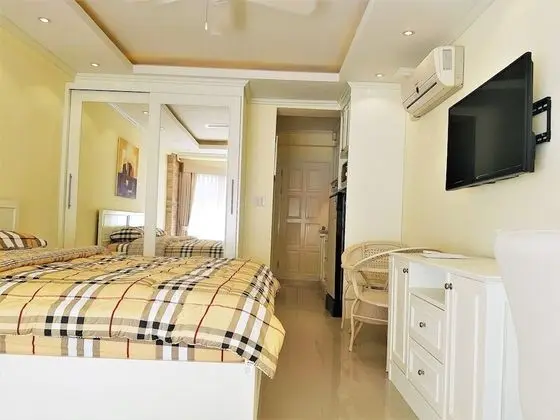 12th Floor Studio Apartment at Jomtien Beach Condominium - Öne Çıkan Resim