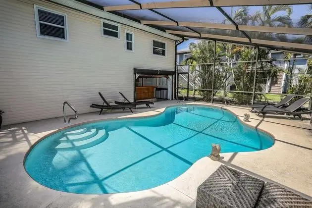 132 Gulf Island - Havuz