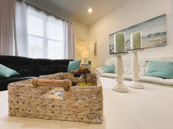 13233 NEW 3BR Beach House Theme Air Base - Oda Düzeni
