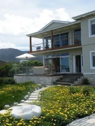 138 Marine Beachfront Guesthouse - Dış Mekan