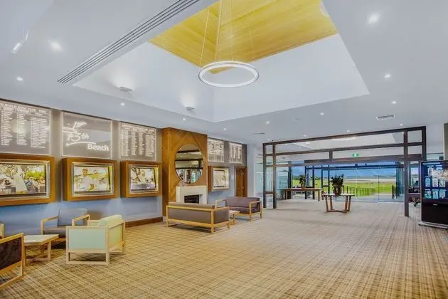 13th Beach Golf Lodges - Lobi