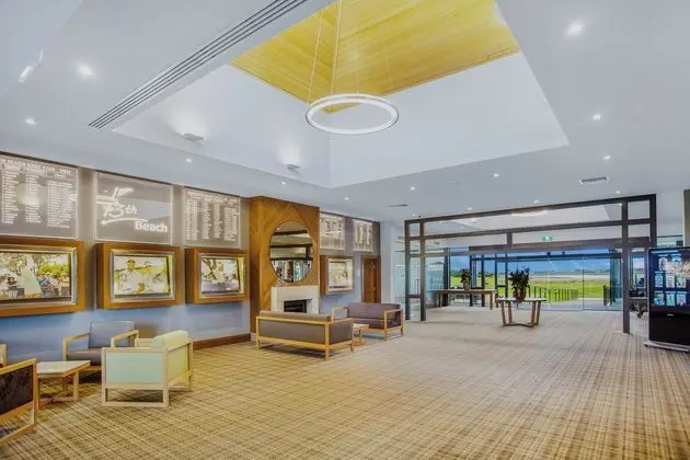 13th Beach Golf Lodges - Lobi