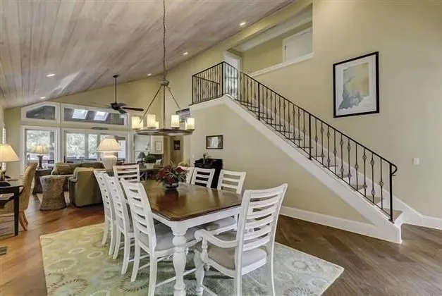 14 Beachside Drive at The Sea Pines Resort - Mutfak