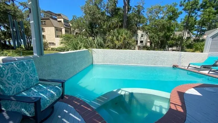 14 Genoa Court at The Sea Pines Resort - Havuz