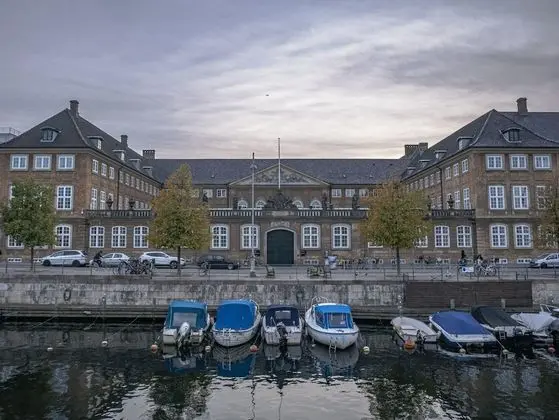 140sqm Beautiful Apartment Heart of CPH