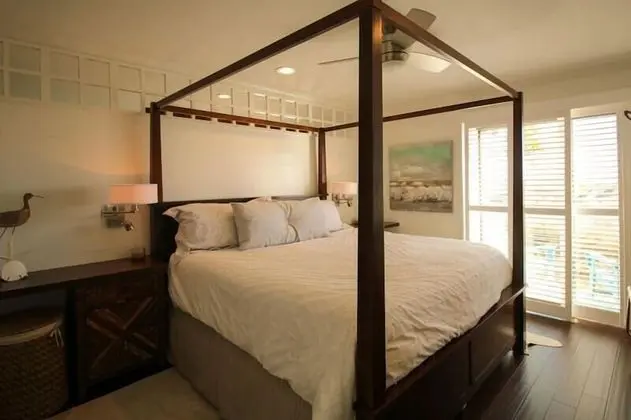 141 Capt John Fripp Villa - Oda