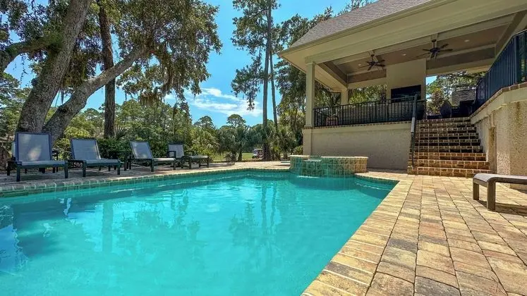 147 N. Sea Pines Dr. at The Sea Pines Resort - Havuz