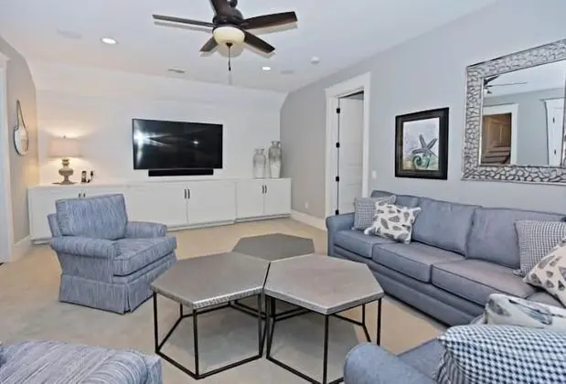 147 N. Sea Pines Dr. at The Sea Pines Resort - Oda Düzeni