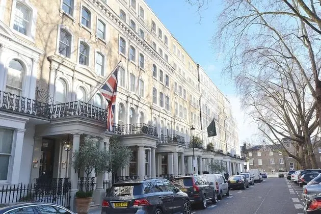 15 Beaufort Gardens Apartments