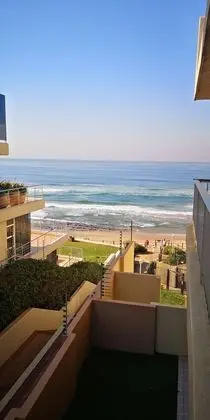 15 Bronze Beach
