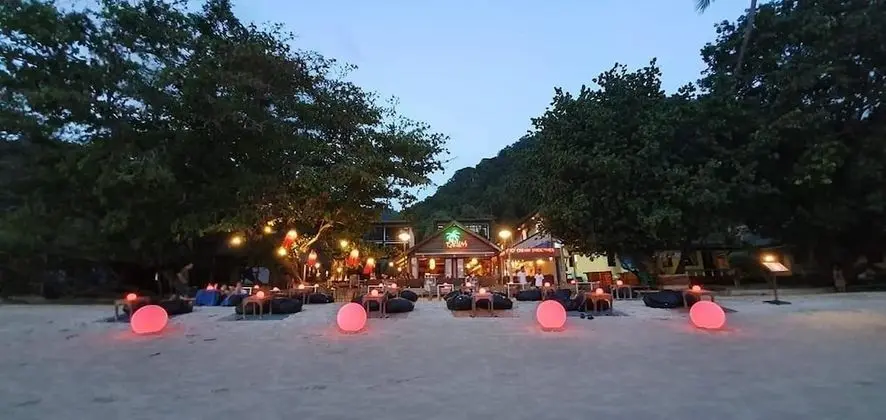 15 Palms Beach Resort - Plaj