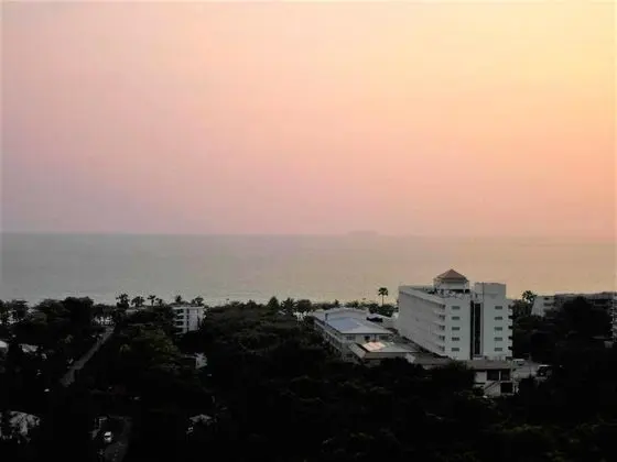 15th Floor sea View Apartment