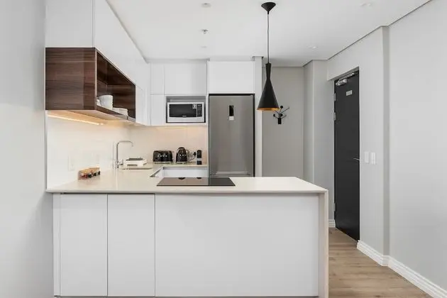 16 on Bree Luxury Apartments - Mutfak