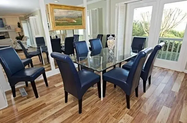 16 Mizzenmast Court at The Sea Pines Resort - Mutfak