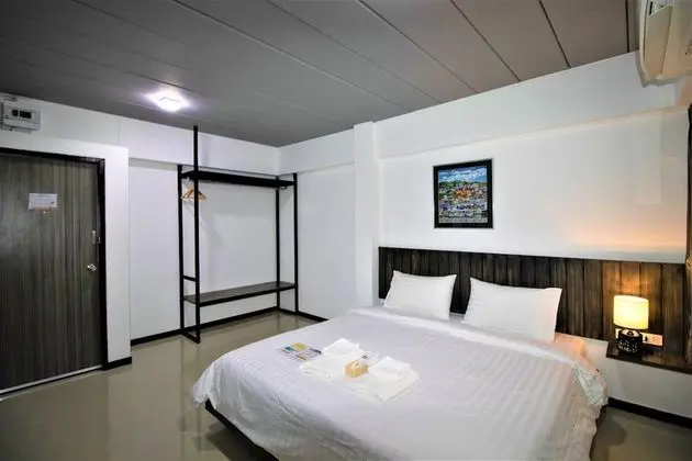 The 168 Gallery Residence