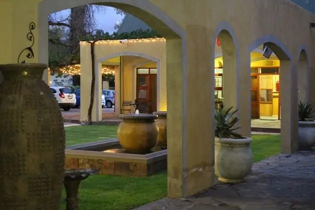 17 on Bird Guest House - Dış Mekan