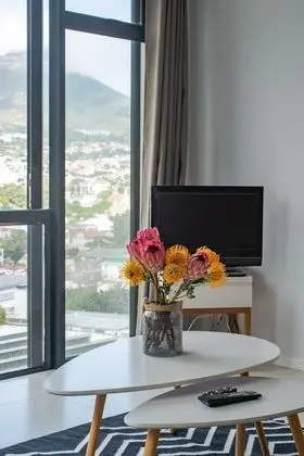 1706 Four Seasons - İç Mekan