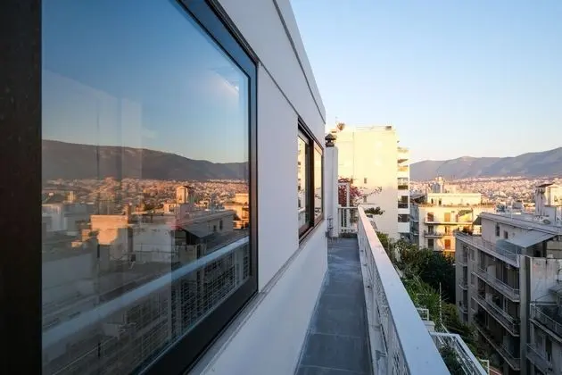 175m² Urban Luxury homm Apt in Deinokratous Str