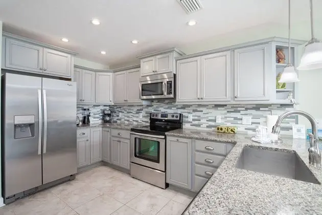 17713 Front Beach Rd Surfside 4 - Mutfak
