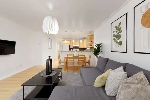 1781 Garden Avenue - İç Mekan