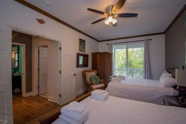 18 Veranda Beach Dr - Oda