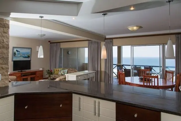 180 Degree Ocean View - Seagull Villa in Brenton On The Rocks - Oda Düzeni