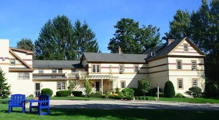 1802 House Bed and Breakfast