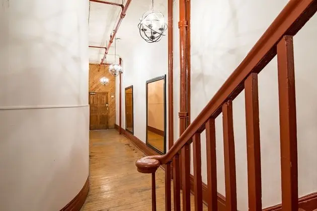 1858 Upscale Lofts in Old Montreal by Nuage - Lobi