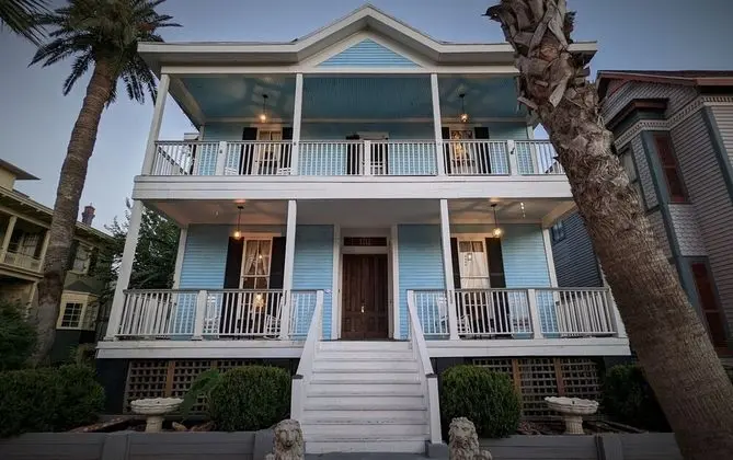 The 1890 Freeman House