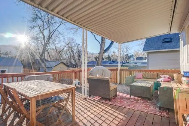 1893 Classic 4 Blocks From Great Dining & Shops