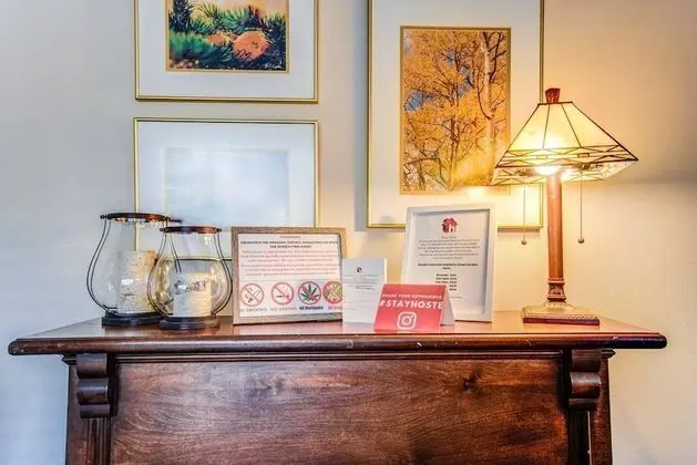 1893 Classic 4 Blocks From Great Dining & Shops - İç Mekan